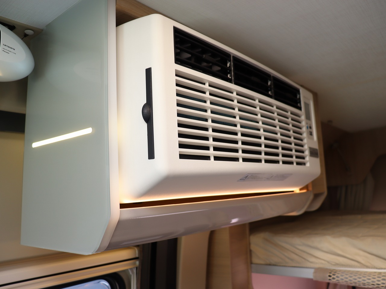 キャンピングカーバンコン