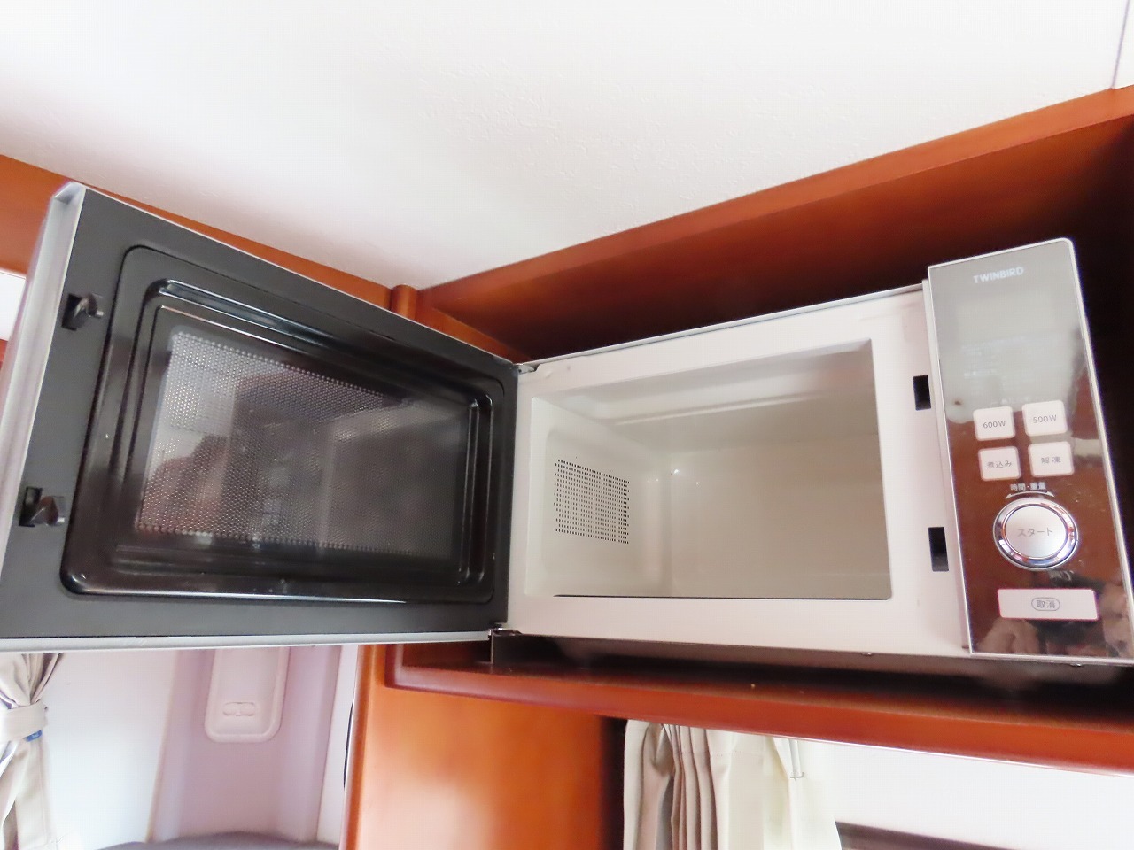 キャンピングカーキャブコン