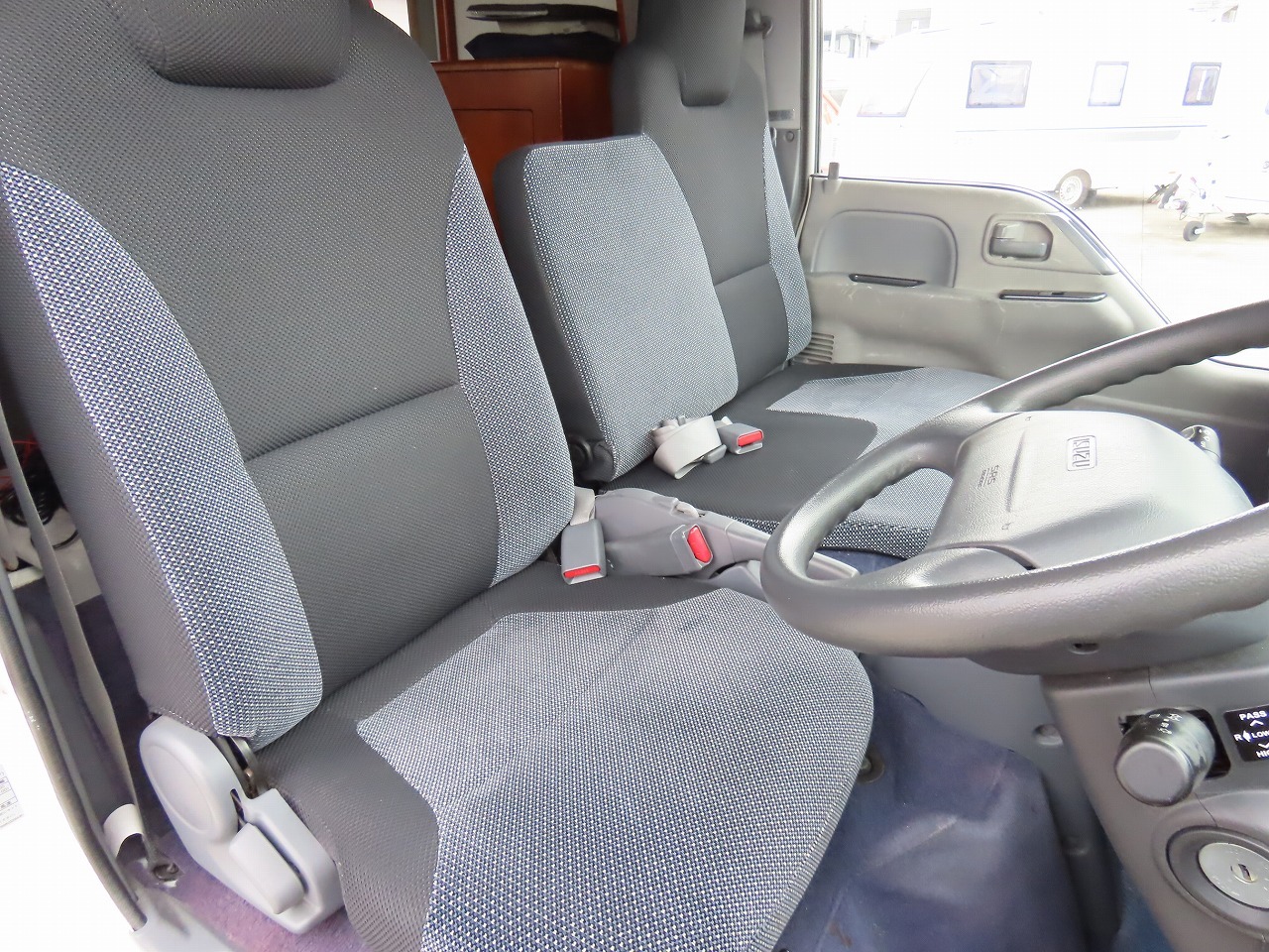 キャンピングカーキャブコン