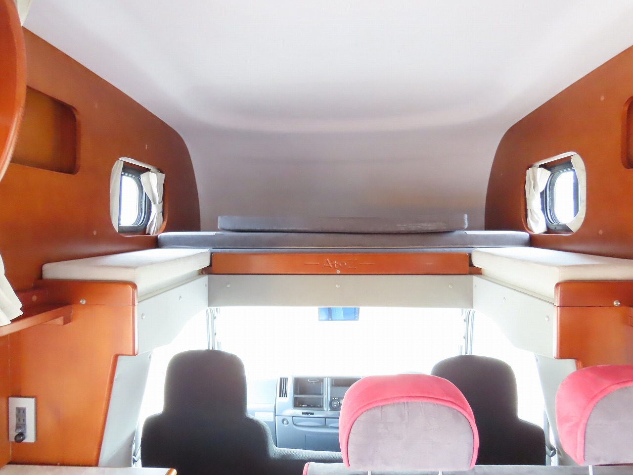 キャンピングカーキャブコン