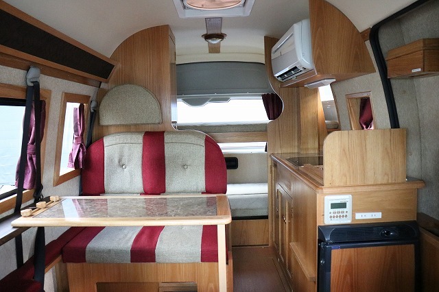 キャンピングカーバンコン