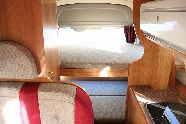 キャンピングカーバンコン