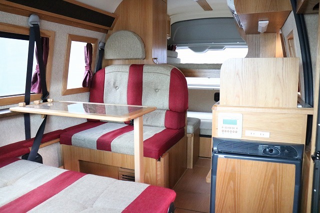 キャンピングカーバンコン