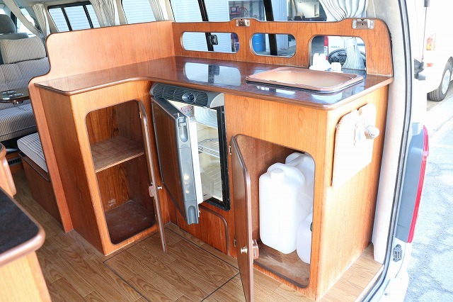 キャンピングカーバンコン