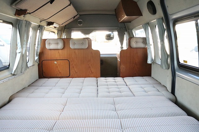 キャンピングカーバンコン