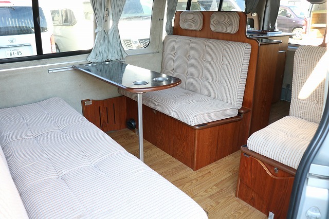 キャンピングカーバンコン