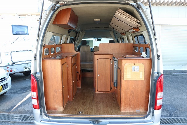 キャンピングカーバンコン