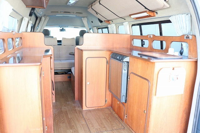 キャンピングカーバンコン