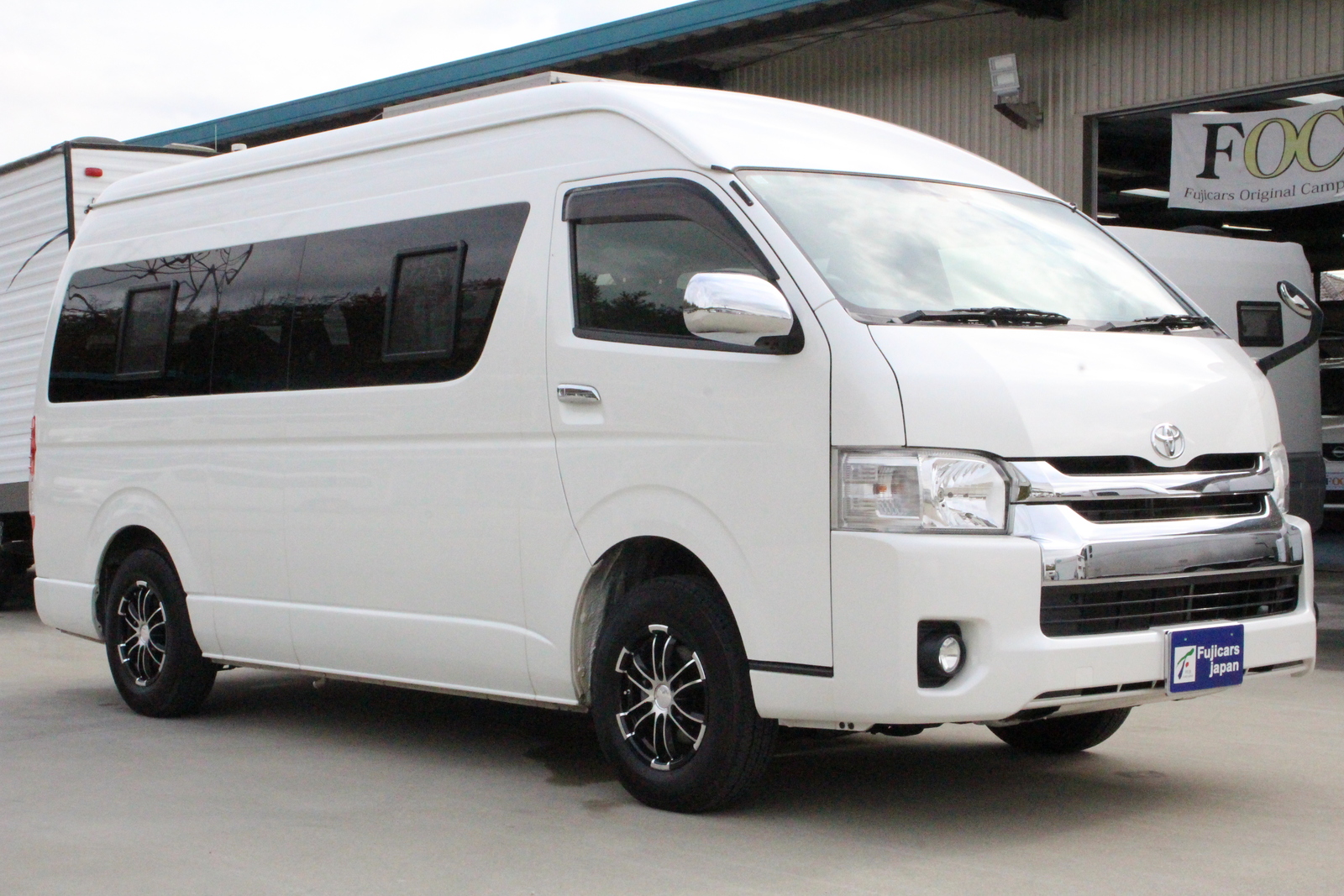 キャンピングカーバンコン