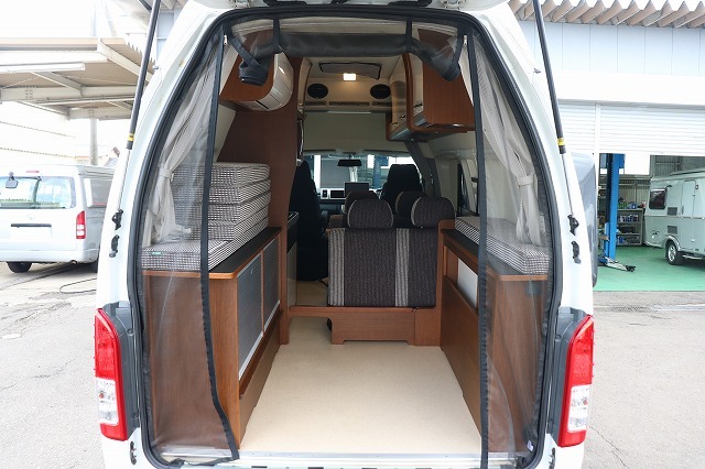 キャンピングカーバンコン