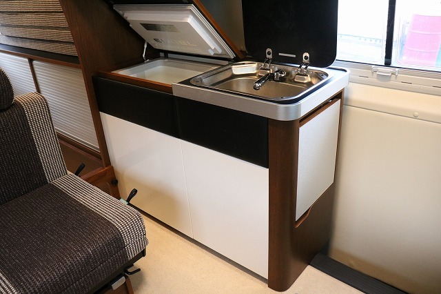 キャンピングカーバンコン