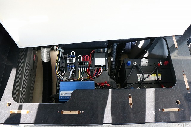 キャンピングカーバンコン