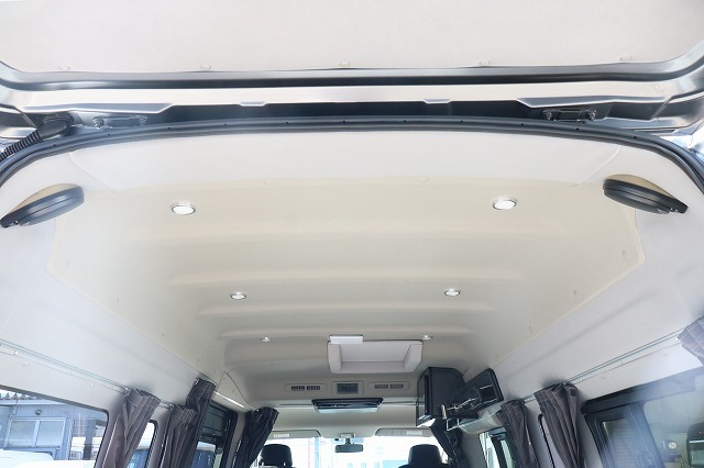 キャンピングカーバンコン