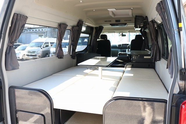 キャンピングカーバンコン