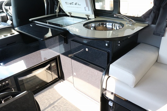 キャンピングカーバンコン