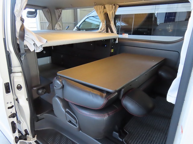 キャンピングカーバンコン