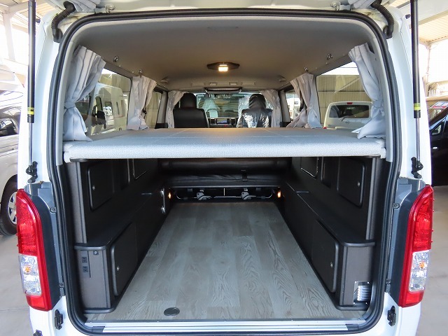 キャンピングカーバンコン