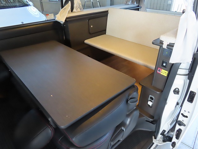 キャンピングカーバンコン