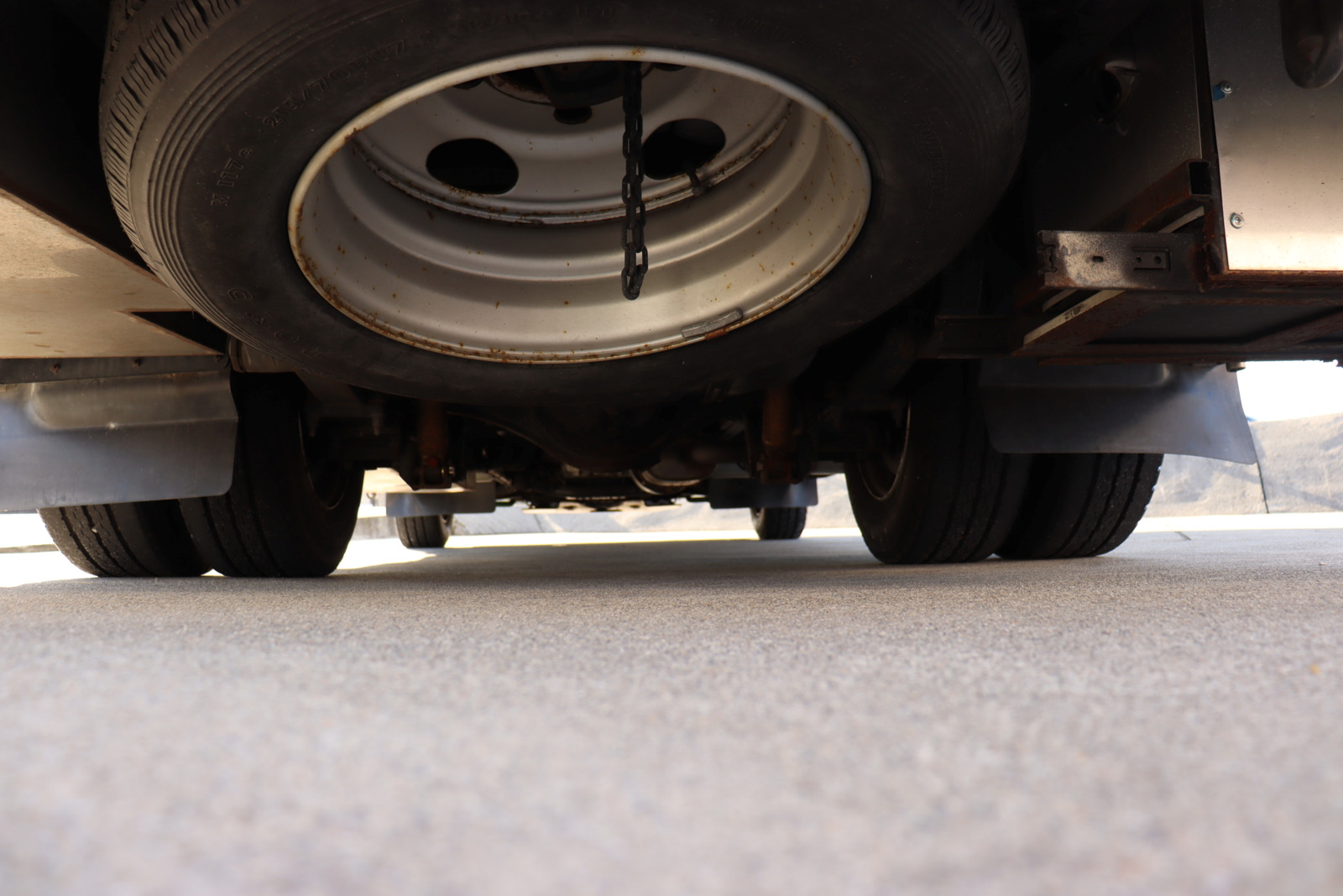 キャンピングカーバスコン