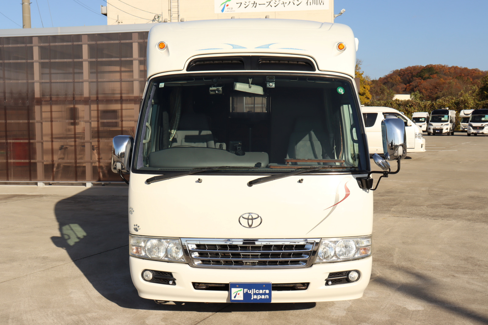 キャンピングカーバスコン