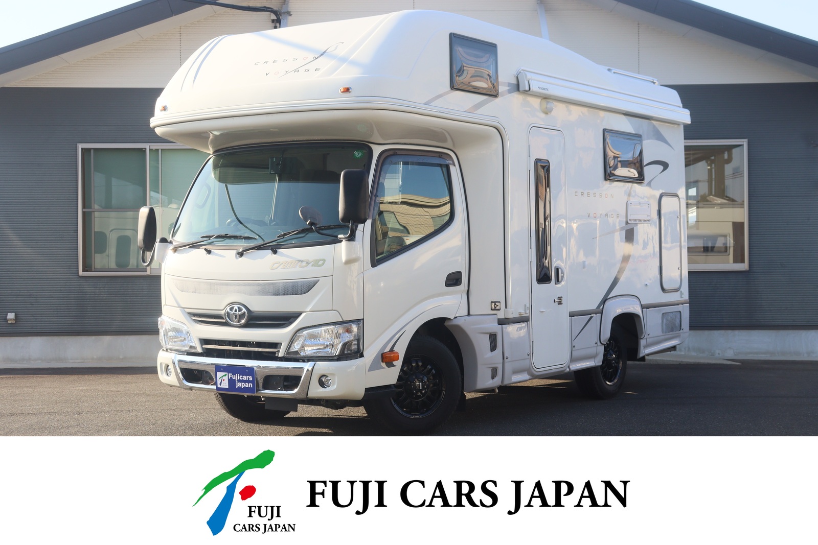 キャブコン カムロードナッツRV クレソンボヤージュWエボライト