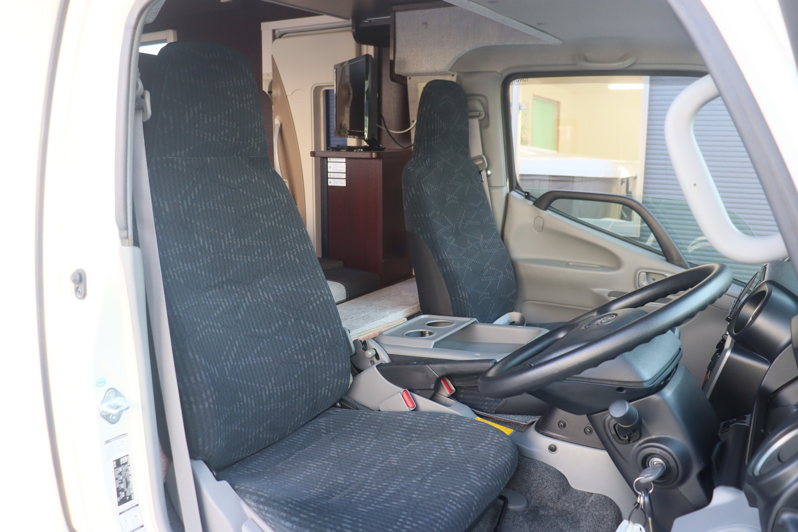 キャンピングカーキャブコン