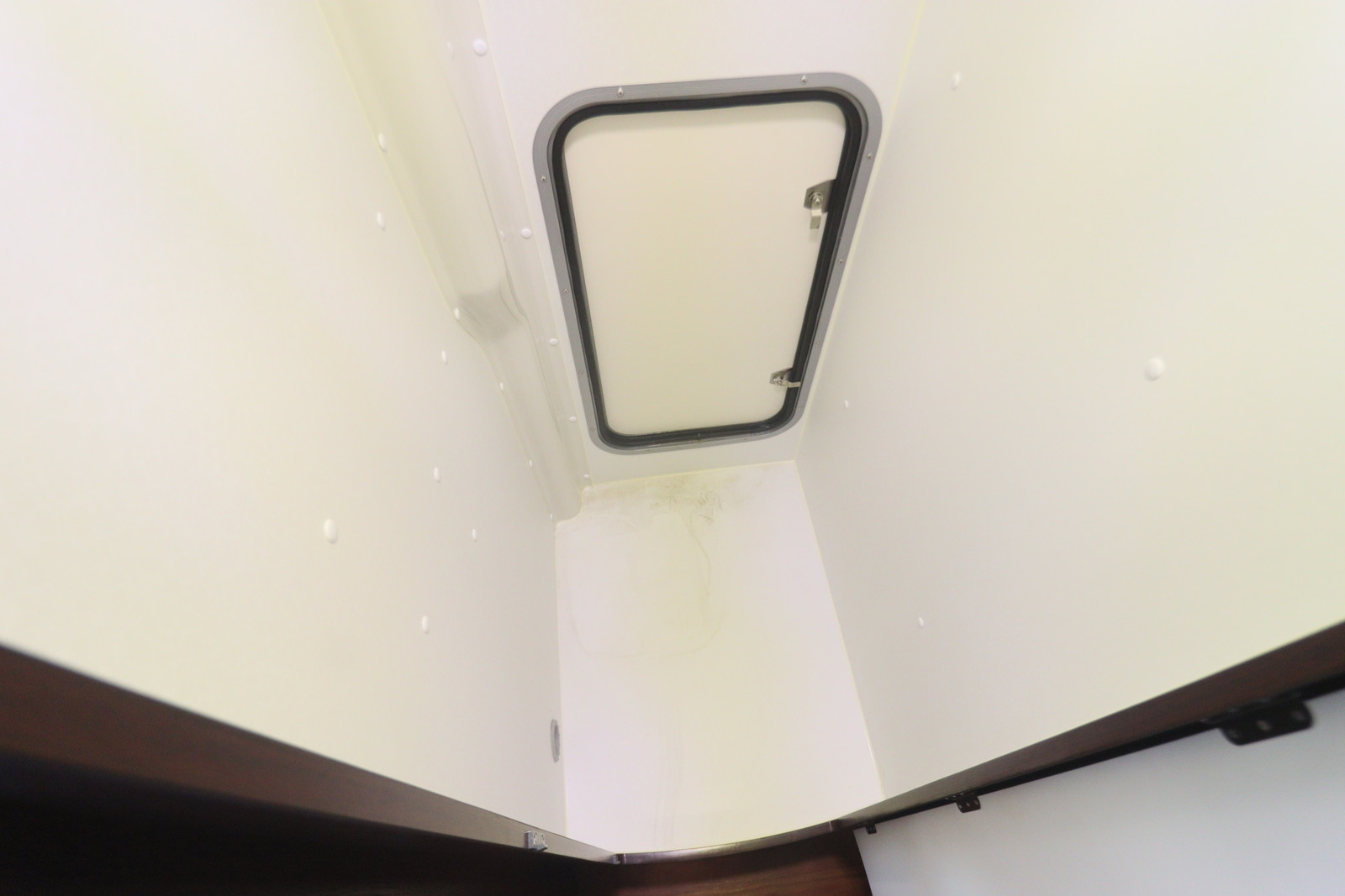 キャンピングカーキャブコン