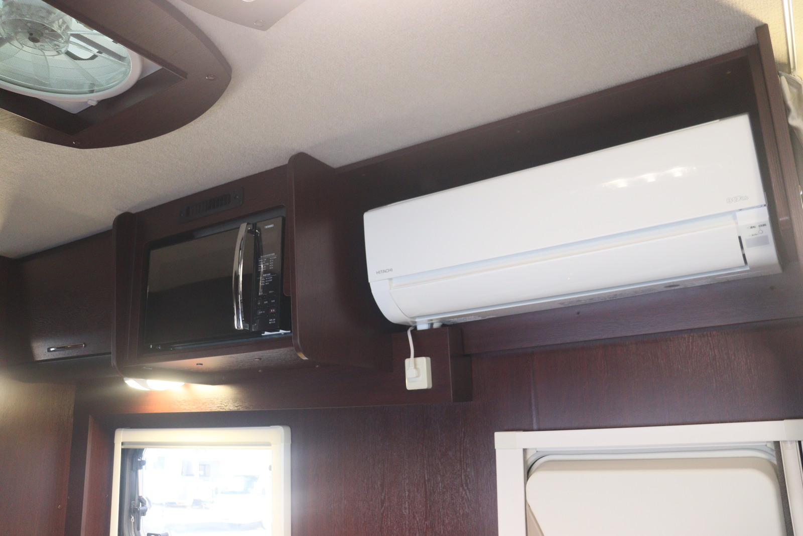 キャンピングカーキャブコン