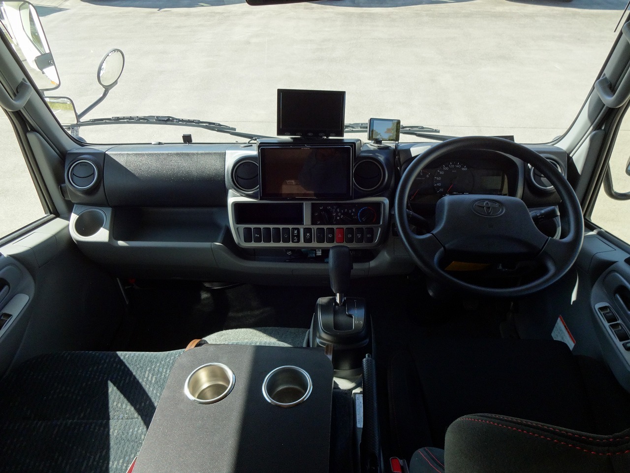 キャンピングカーキャブコン