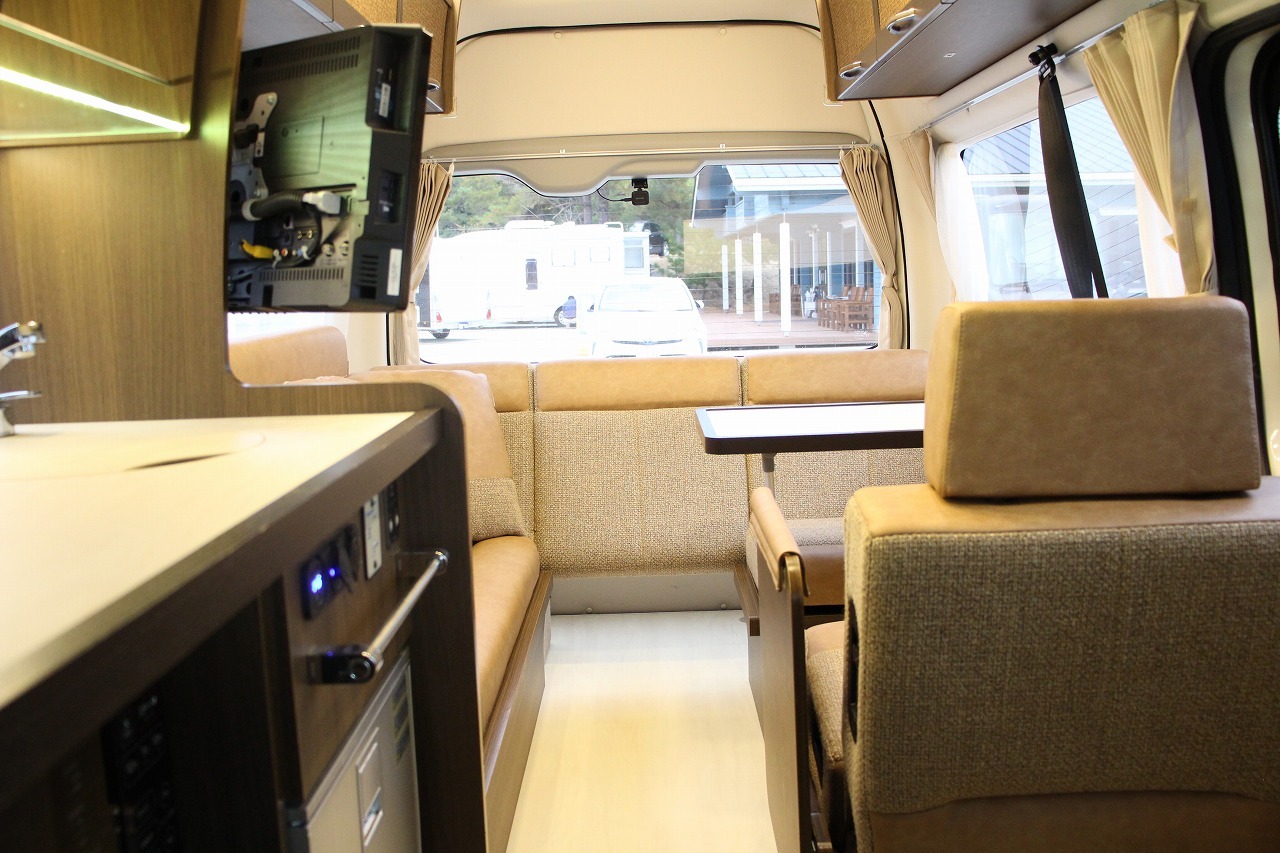 キャンピングカーバンコン