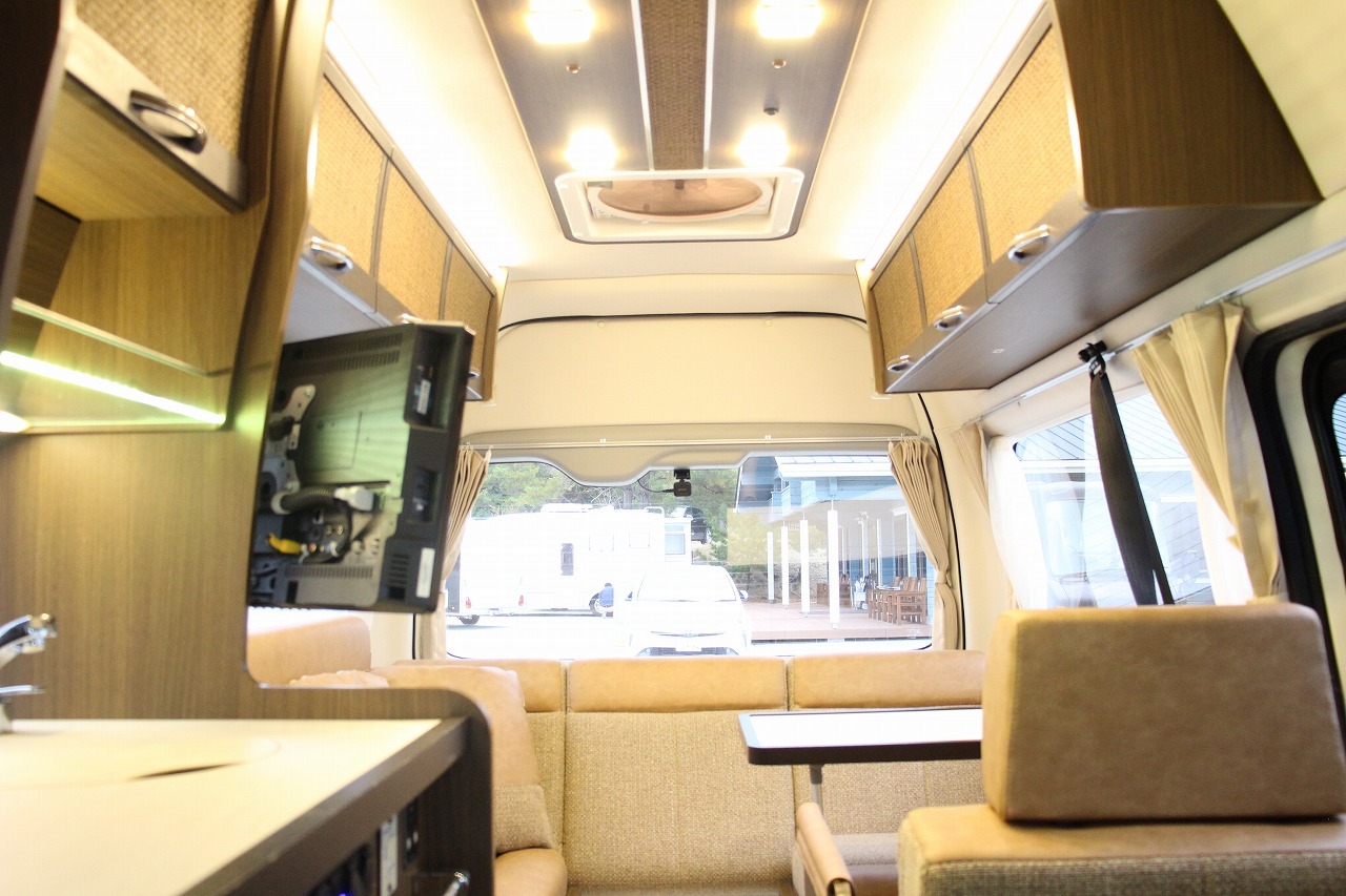 キャンピングカーバンコン