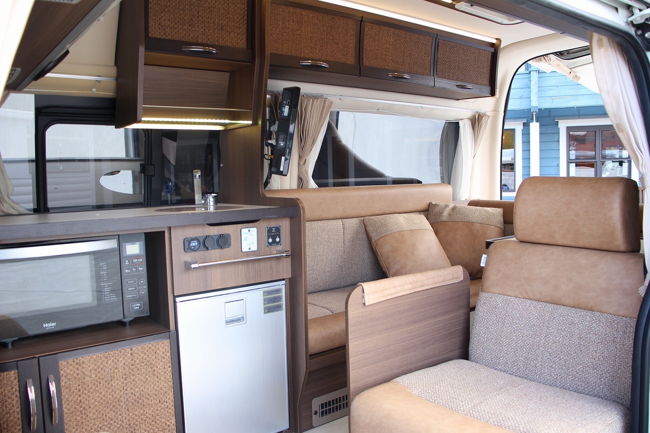 キャンピングカーバンコン