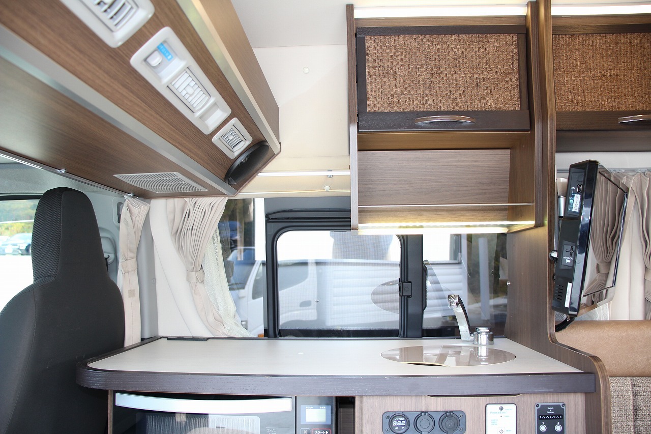 キャンピングカーバンコン