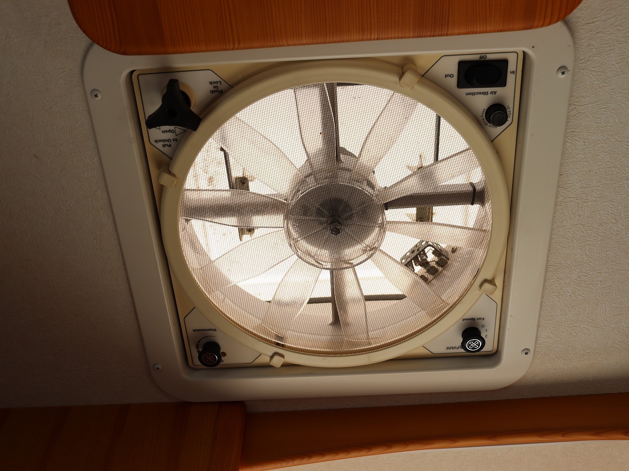 キャンピングカーキャブコン