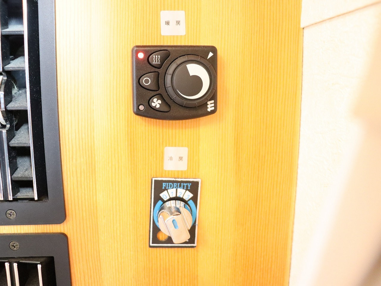 キャンピングカーキャブコン