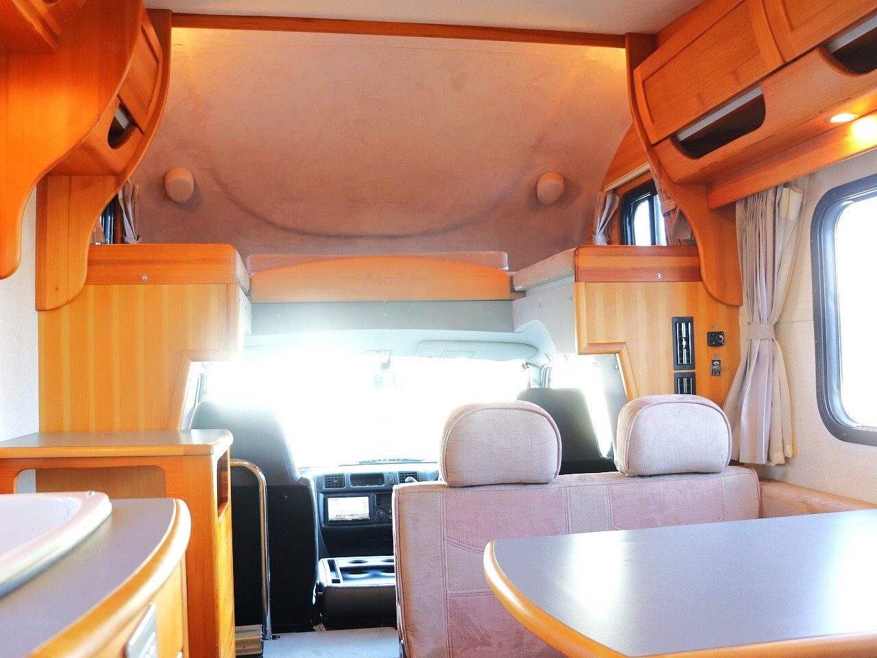 キャンピングカーキャブコン