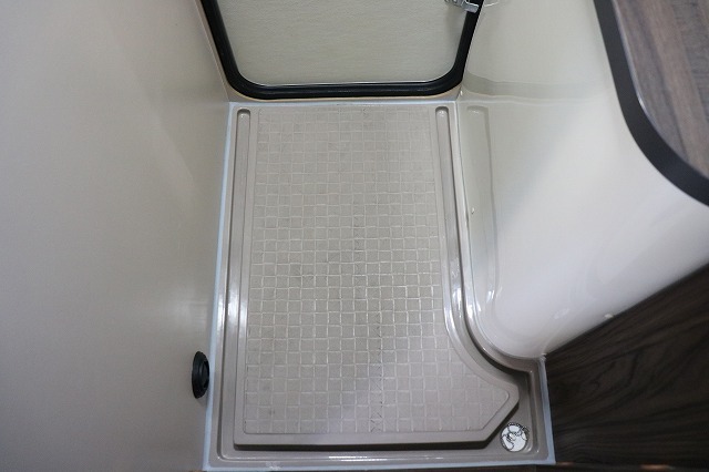 キャンピングカーキャブコン