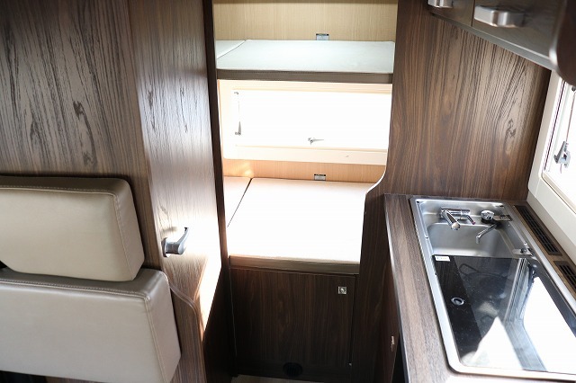 キャンピングカーキャブコン