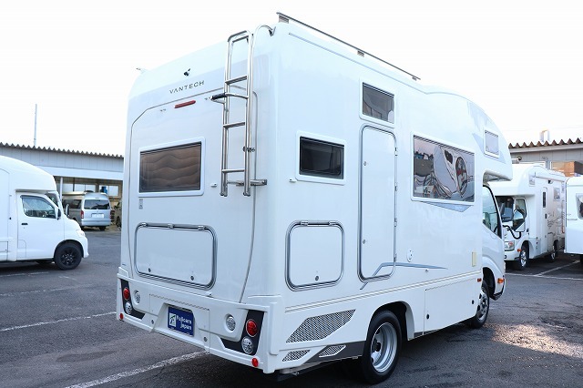 キャンピングカーキャブコン