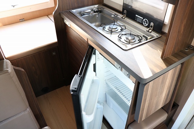 キャンピングカーキャブコン