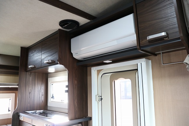 キャンピングカーキャブコン