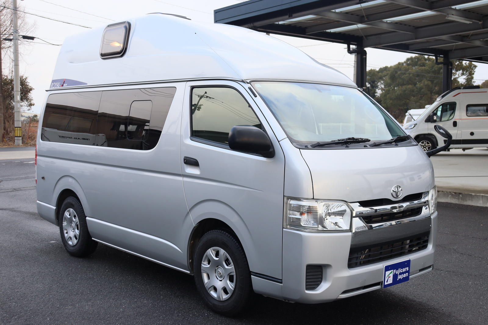 キャンピングカーバンコン