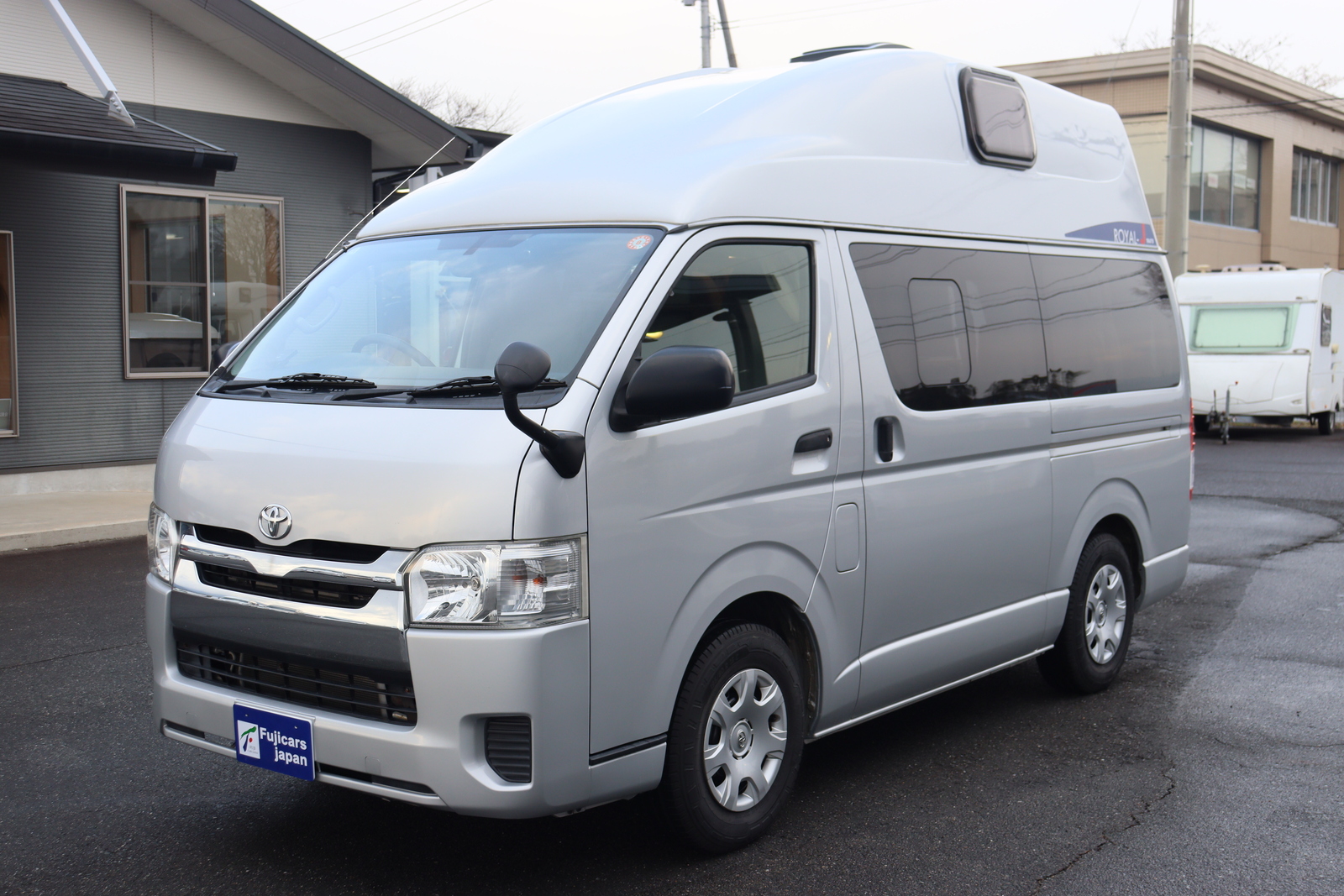 キャンピングカーバンコン