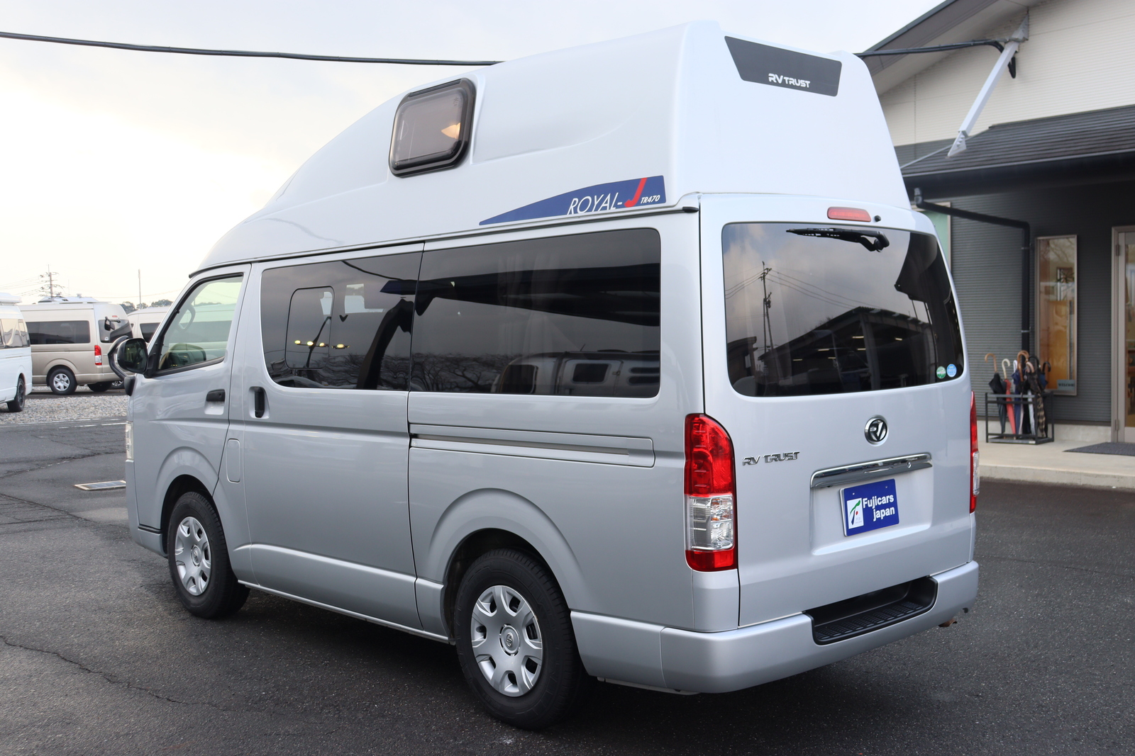 キャンピングカーバンコン