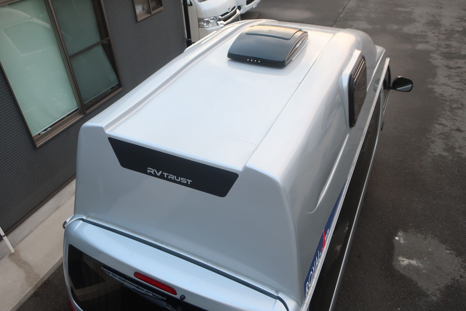 キャンピングカーバンコン