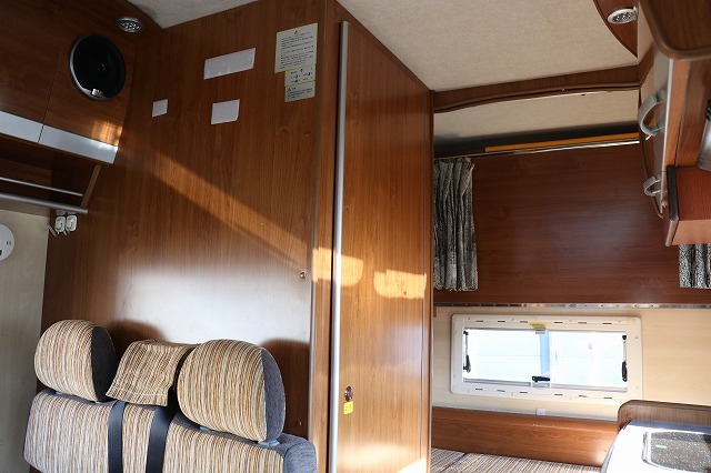 キャンピングカーキャブコン