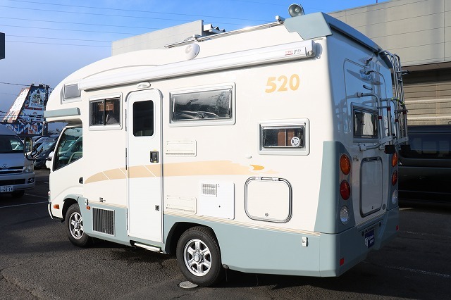 キャンピングカーキャブコン
