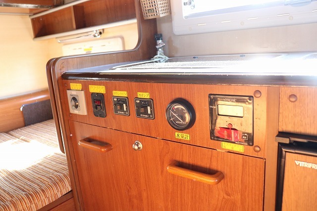 キャンピングカーキャブコン