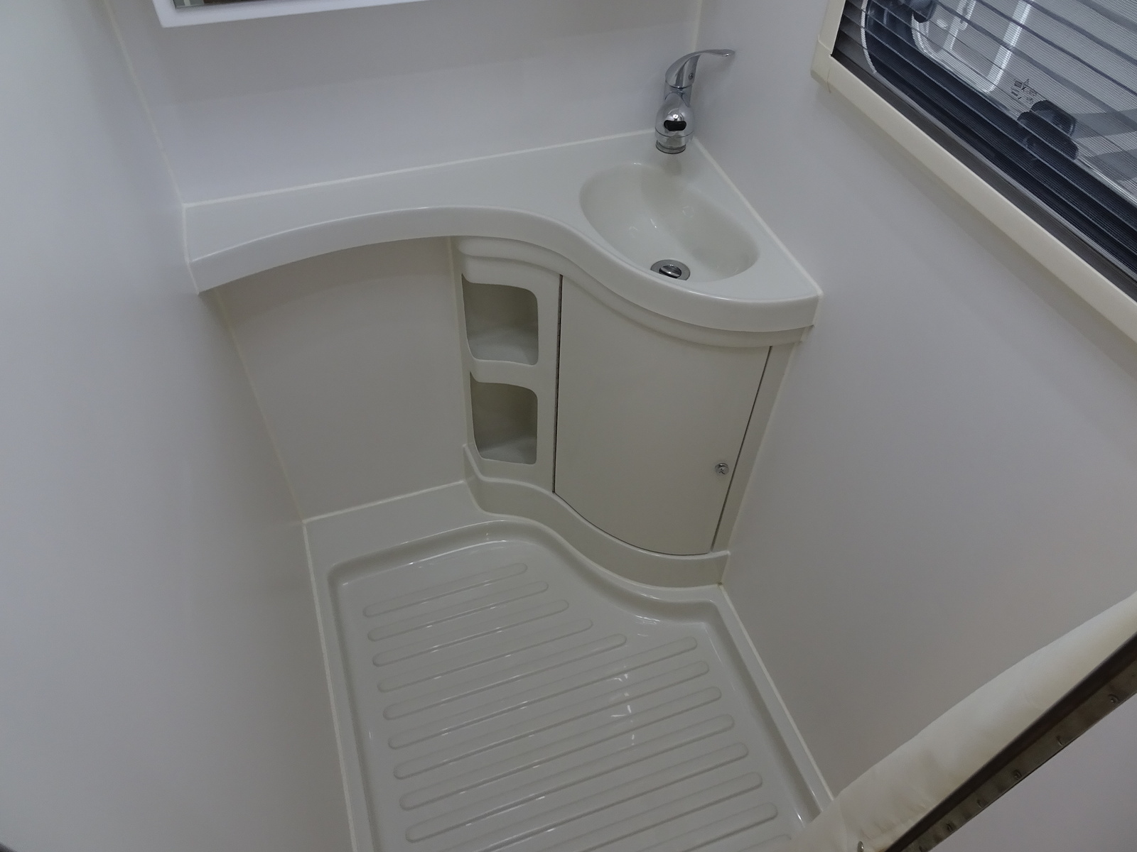 キャンピングカーキャブコン