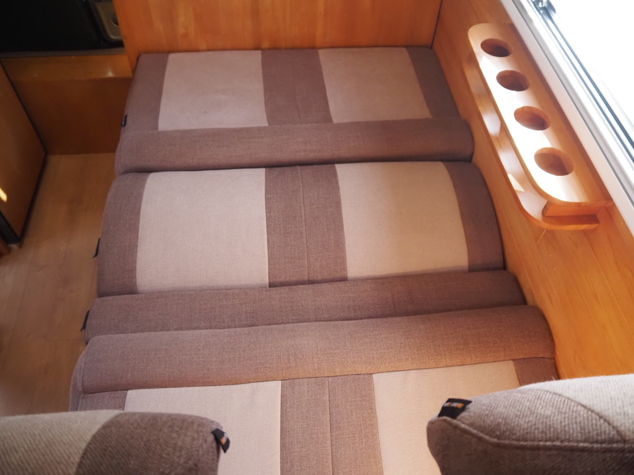 キャンピングカーキャブコン